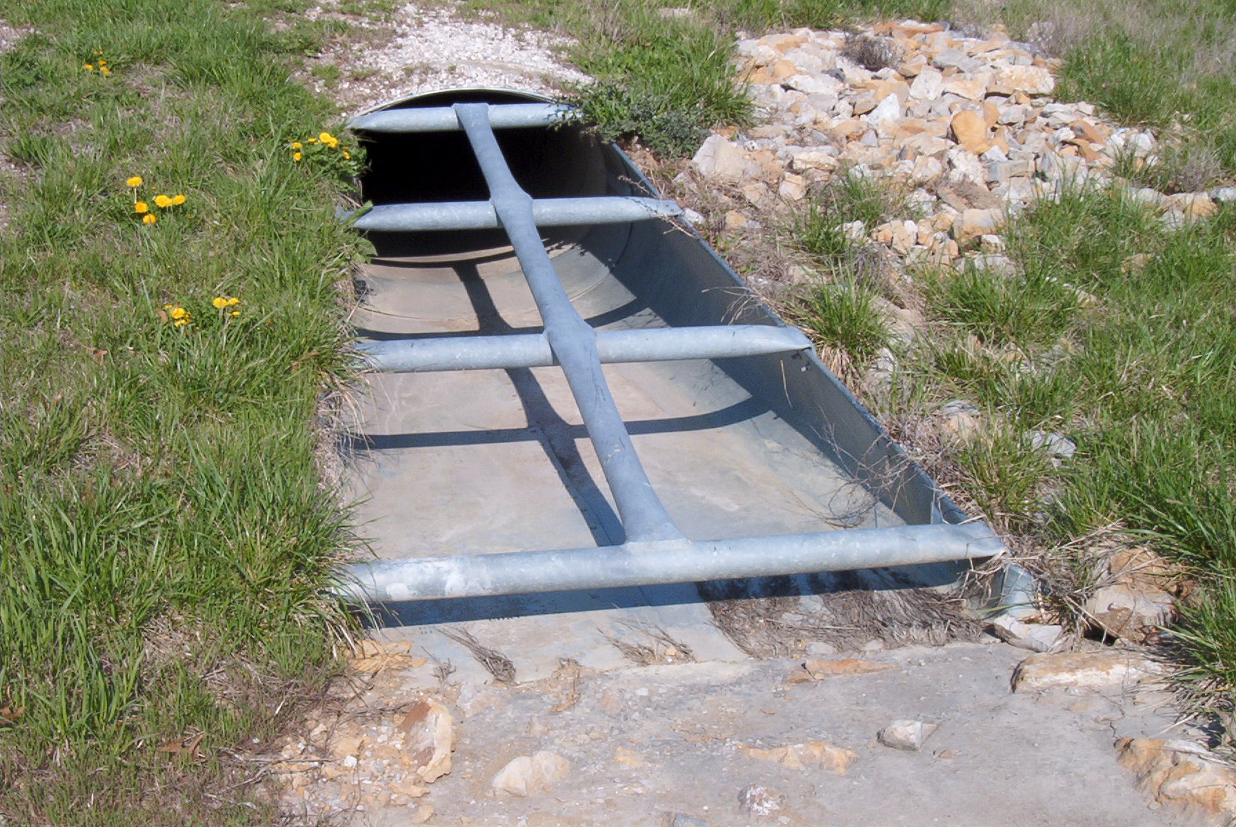 Steel end grate.